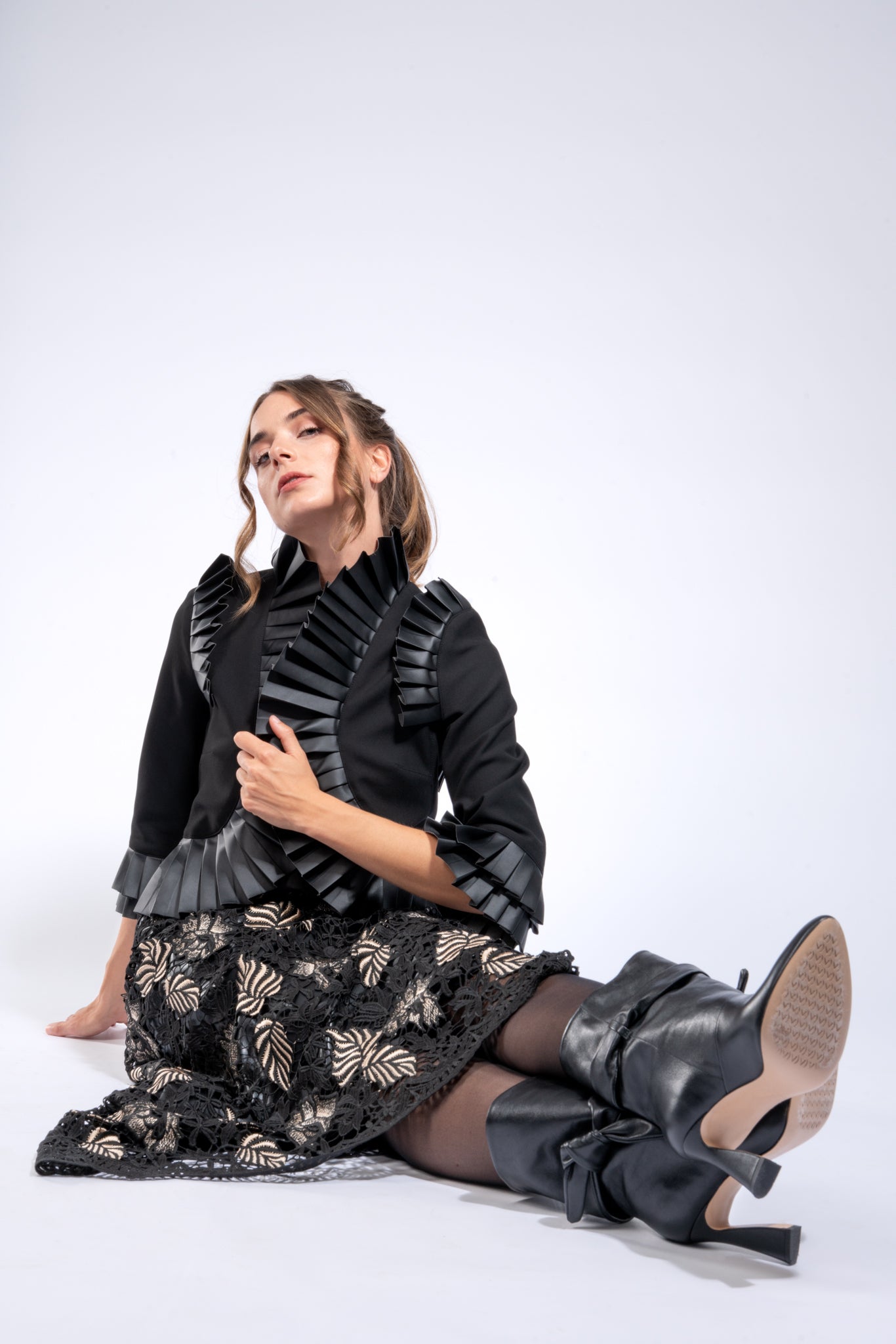 Spitzen Rock gepatcht mit veganem Leder