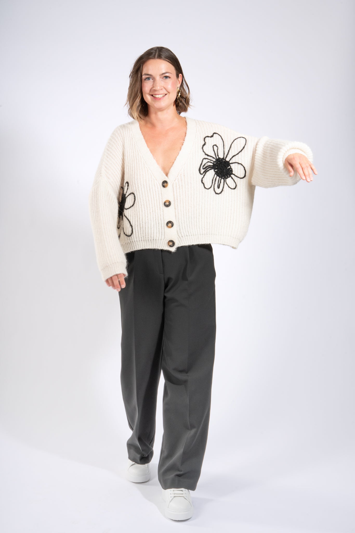 Strick-Cardigan mit Flower Application