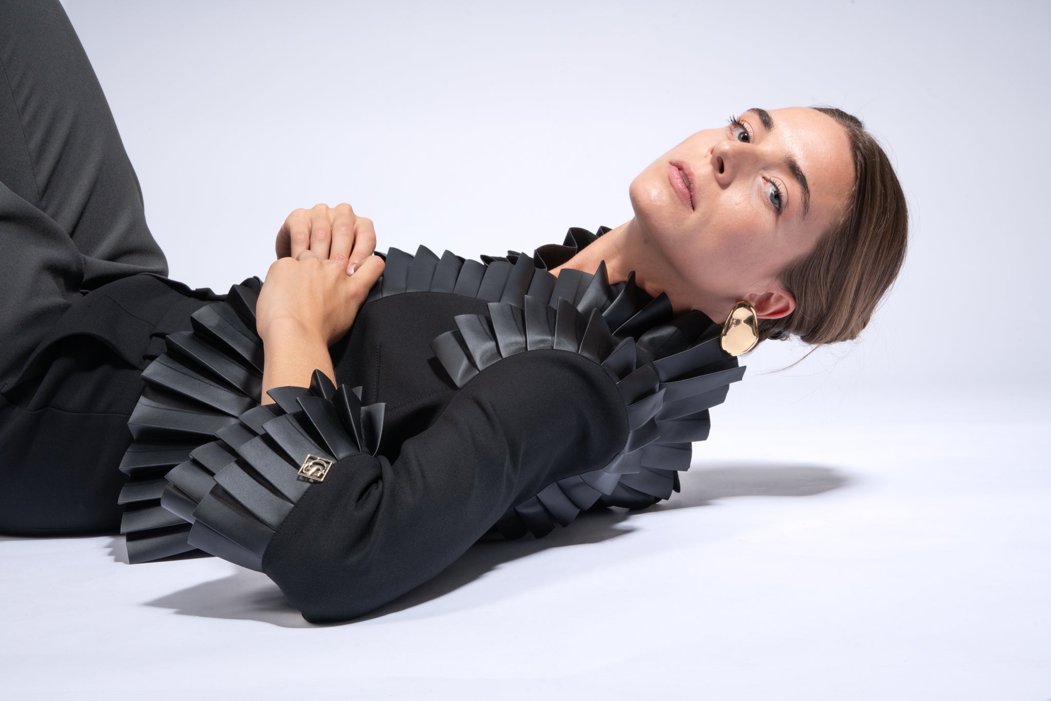 Designer-Anlass-Jacke mit veganen Lederfalten