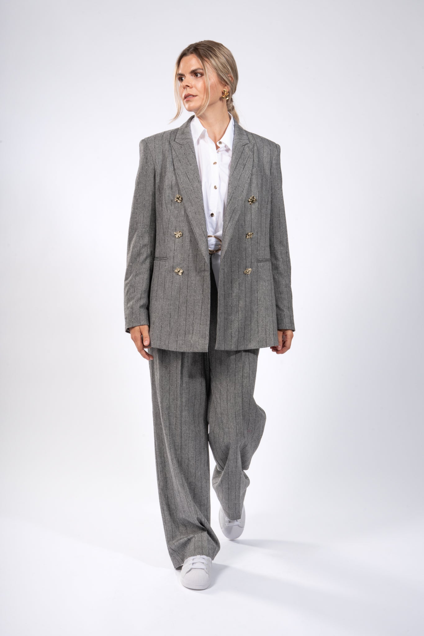 Fließende Marlenehose im Nadelstreifen Look mit zartem Lurex