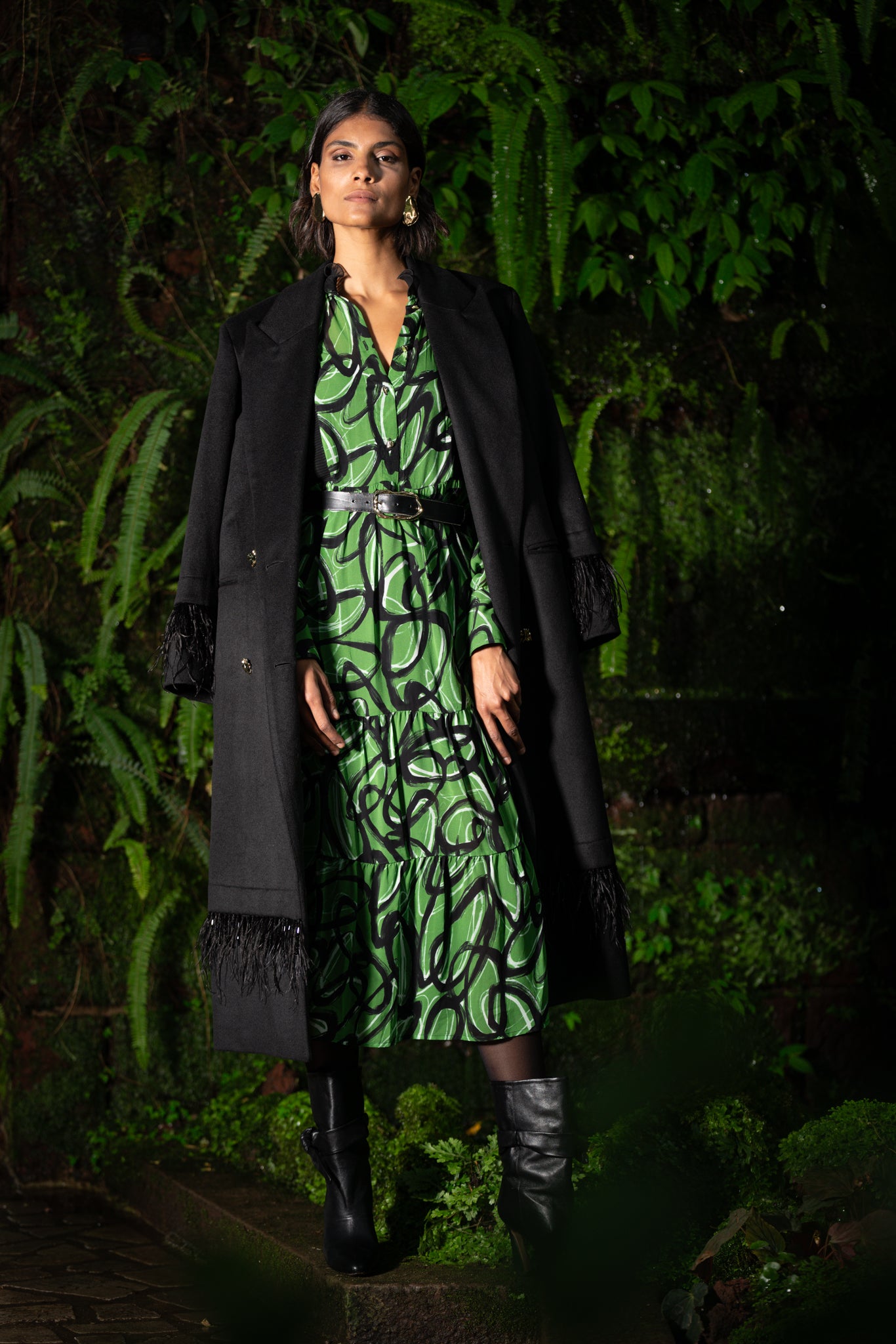 Midikleid aus Chiffon mit Plisseefalten in grafischem Print